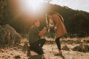 The Ultimate Proposal Speech Guide (Exactly What to Say When You&rsquo;re on One Knee)